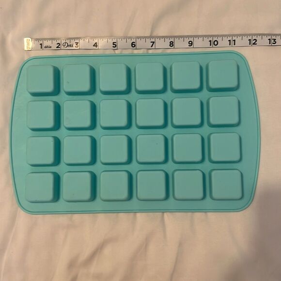 Teal silicone square mold for baking and crafting used once like new - Picture 4 of 6